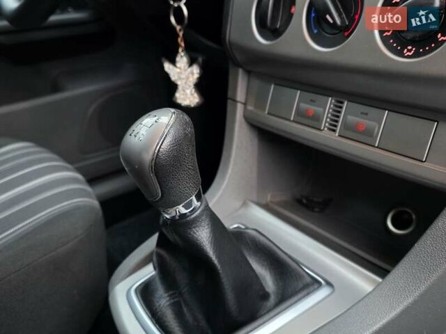 Синий Форд Фокус, объемом двигателя 1.6 л и пробегом 169 тыс. км за 5350 $, фото 33 на Automoto.ua