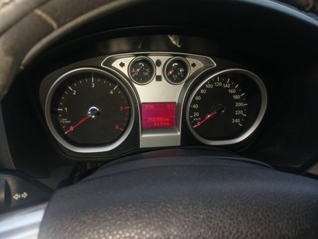 Синий Форд Фокус, объемом двигателя 1.6 л и пробегом 293 тыс. км за 5000 $, фото 8 на Automoto.ua