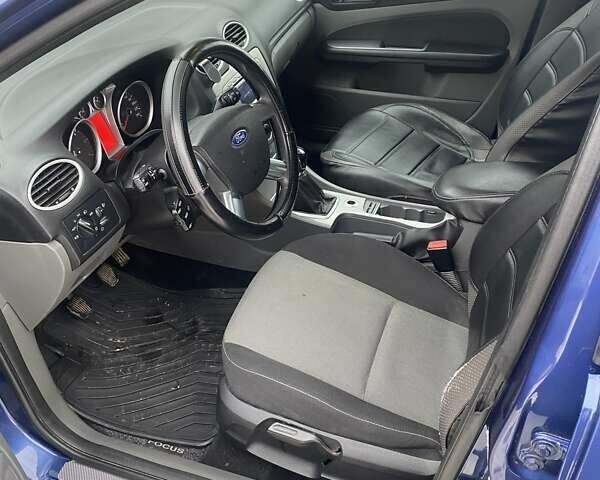 Синий Форд Фокус, объемом двигателя 1.56 л и пробегом 268 тыс. км за 5400 $, фото 5 на Automoto.ua