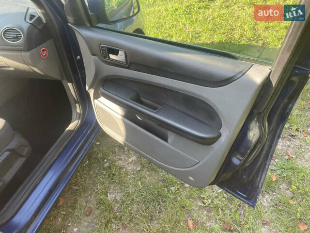 Синий Форд Фокус, объемом двигателя 2 л и пробегом 213 тыс. км за 5000 $, фото 18 на Automoto.ua