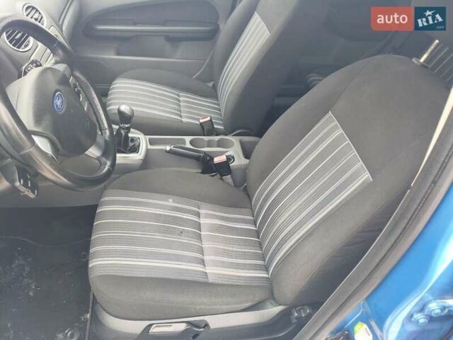 Синий Форд Фокус, объемом двигателя 1.6 л и пробегом 212 тыс. км за 5600 $, фото 24 на Automoto.ua