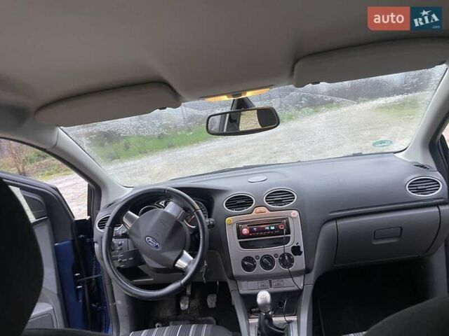 Синій Форд Фокус, об'ємом двигуна 1.6 л та пробігом 237 тис. км за 6200 $, фото 10 на Automoto.ua