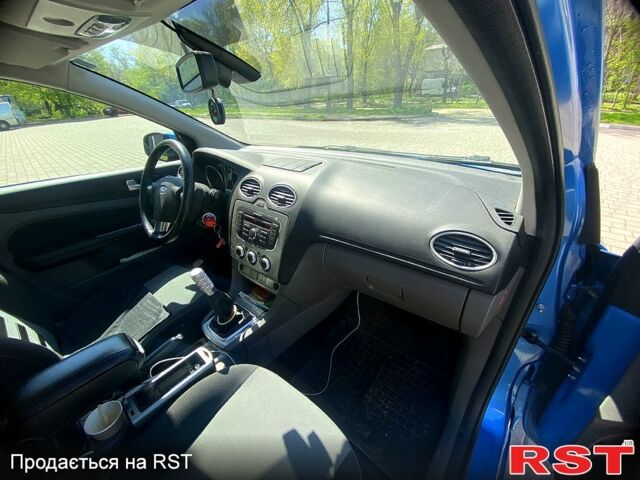 Форд Фокус 2009 у Запоріжжя на Automoto.ua Синій Форд Фокус, об'ємом двигуна 1.6 л та пробігом 214 тис. км за 7500 $, фото 7 на Automoto.ua