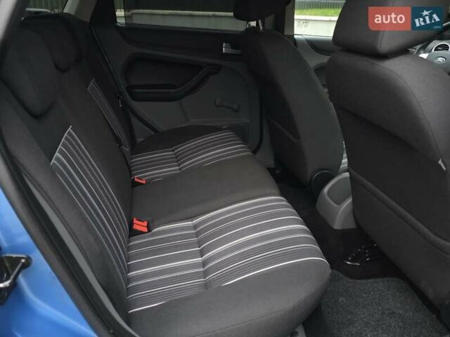 Синий Форд Фокус, объемом двигателя 1.6 л и пробегом 169 тыс. км за 5350 $, фото 30 на Automoto.ua
