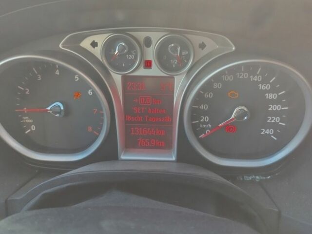 Синій Форд Фокус, об'ємом двигуна 1.6 л та пробігом 131 тис. км за 2200 $, фото 7 на Automoto.ua