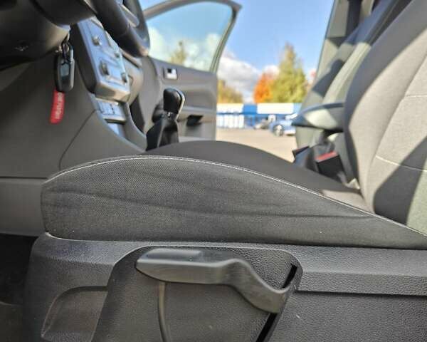 Синий Форд Фокус, объемом двигателя 1.6 л и пробегом 256 тыс. км за 6800 $, фото 43 на Automoto.ua