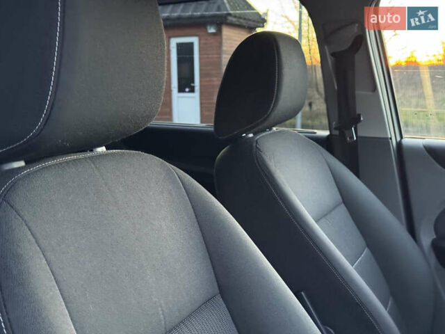 Синій Форд Фокус, об'ємом двигуна 1.6 л та пробігом 197 тис. км за 5999 $, фото 78 на Automoto.ua