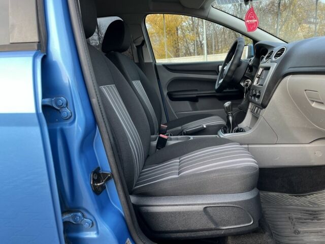 Синий Форд Фокус, объемом двигателя 1.6 л и пробегом 199 тыс. км за 6399 $, фото 14 на Automoto.ua