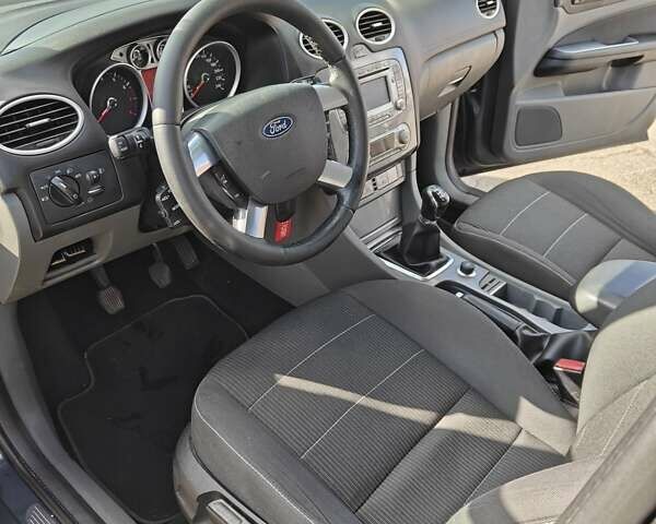Синий Форд Фокус, объемом двигателя 1.6 л и пробегом 256 тыс. км за 6800 $, фото 26 на Automoto.ua
