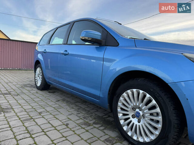 Синий Форд Фокус, объемом двигателя 1.8 л и пробегом 236 тыс. км за 5300 $, фото 2 на Automoto.ua