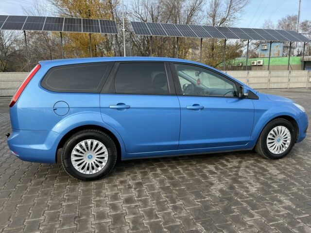 Синий Форд Фокус, объемом двигателя 1.6 л и пробегом 199 тыс. км за 6399 $, фото 6 на Automoto.ua