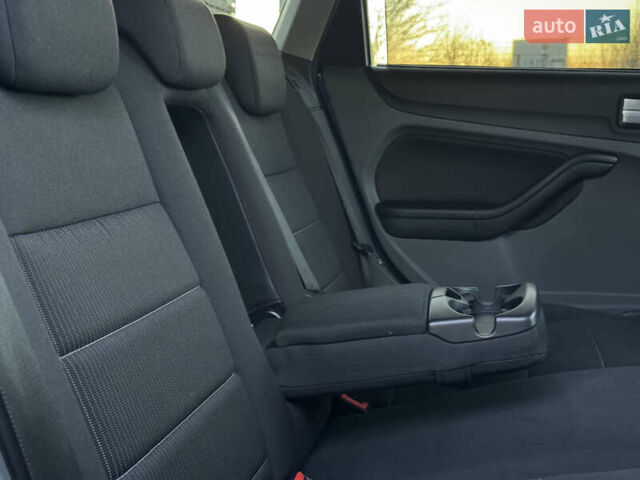 Синій Форд Фокус, об'ємом двигуна 1.6 л та пробігом 197 тис. км за 5999 $, фото 71 на Automoto.ua