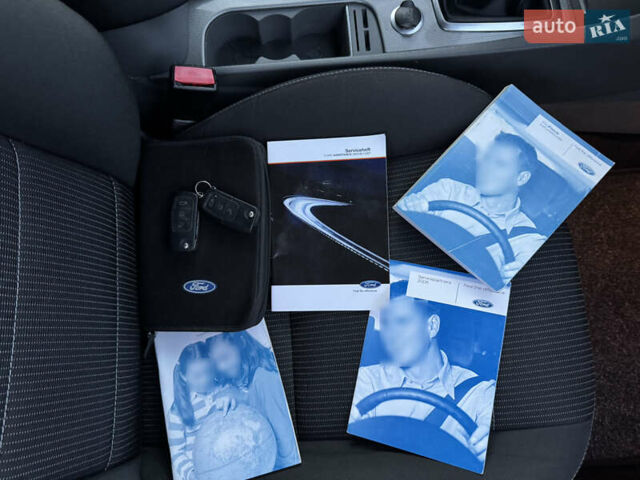 Синій Форд Фокус, об'ємом двигуна 1.6 л та пробігом 197 тис. км за 5999 $, фото 79 на Automoto.ua