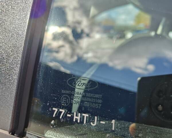 Синий Форд Фокус, объемом двигателя 1.6 л и пробегом 256 тыс. км за 6800 $, фото 14 на Automoto.ua