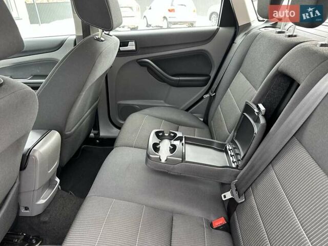 Синій Форд Фокус, об'ємом двигуна 1.8 л та пробігом 184 тис. км за 5950 $, фото 51 на Automoto.ua