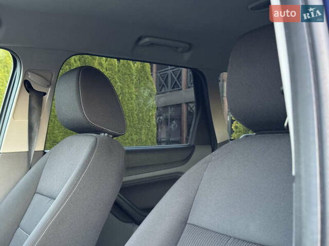 Синій Форд Фокус, об'ємом двигуна 1.6 л та пробігом 197 тис. км за 5999 $, фото 36 на Automoto.ua