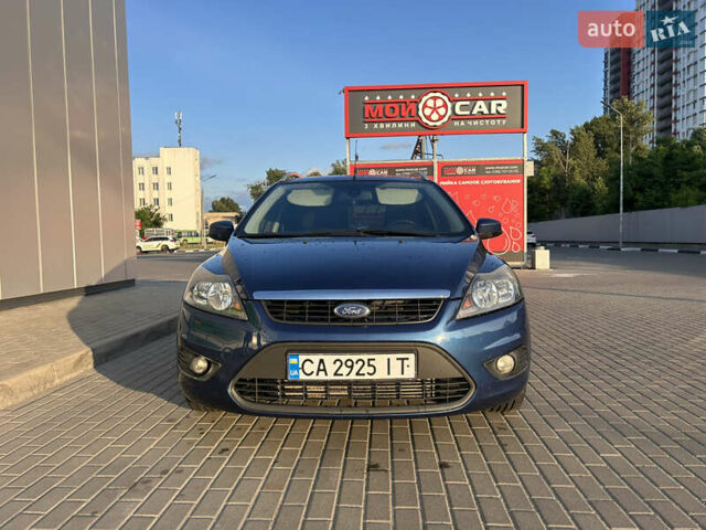 Синій Форд Фокус, об'ємом двигуна 1.6 л та пробігом 286 тис. км за 5600 $, фото 1 на Automoto.ua