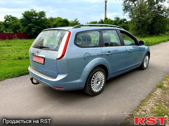 Синий Форд Фокус, объемом двигателя 1.8 л и пробегом 150 тыс. км за 6100 $, фото 2 на Automoto.ua