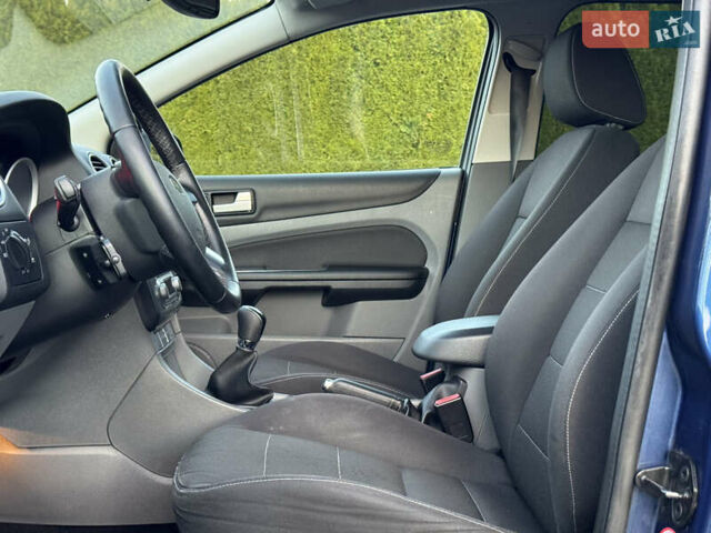 Синій Форд Фокус, об'ємом двигуна 1.6 л та пробігом 197 тис. км за 5999 $, фото 34 на Automoto.ua