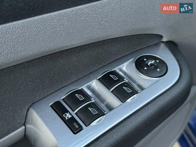 Синій Форд Фокус, об'ємом двигуна 1.6 л та пробігом 197 тис. км за 5999 $, фото 33 на Automoto.ua