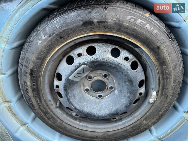 Синий Форд Фокус, объемом двигателя 1.8 л и пробегом 236 тыс. км за 5300 $, фото 13 на Automoto.ua