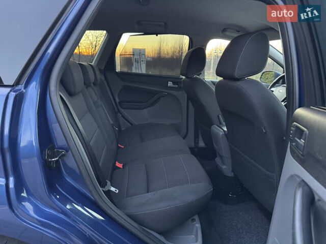Синій Форд Фокус, об'ємом двигуна 1.6 л та пробігом 197 тис. км за 5999 $, фото 69 на Automoto.ua