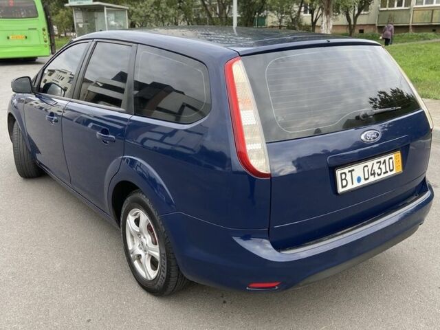 Синий Форд Фокус, объемом двигателя 1.6 л и пробегом 214 тыс. км за 4199 $, фото 6 на Automoto.ua