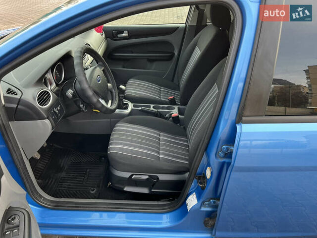 Синий Форд Фокус, объемом двигателя 1.6 л и пробегом 199 тыс. км за 6399 $, фото 24 на Automoto.ua