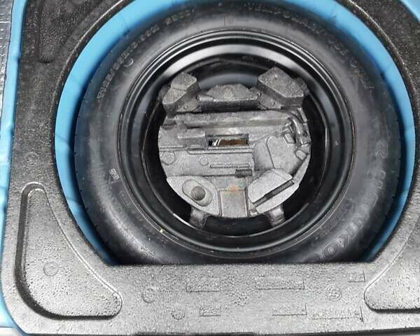 Синій Форд Фокус, об'ємом двигуна 1.8 л та пробігом 229 тис. км за 7300 $, фото 5 на Automoto.ua