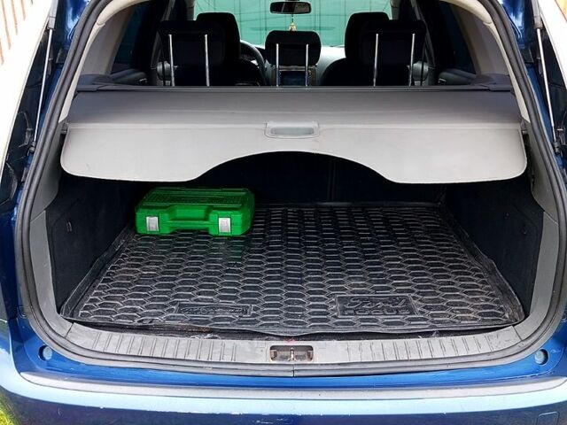 Синій Форд Фокус, об'ємом двигуна 1.6 л та пробігом 307 тис. км за 5500 $, фото 5 на Automoto.ua