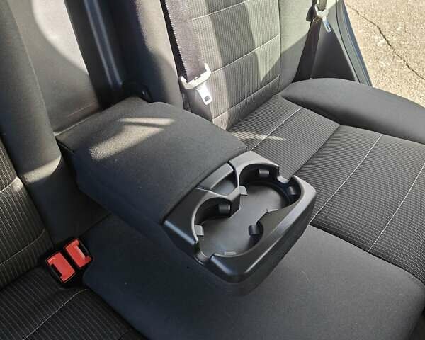 Синий Форд Фокус, объемом двигателя 1.6 л и пробегом 256 тыс. км за 6800 $, фото 37 на Automoto.ua