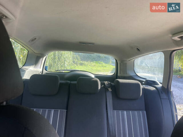 Синий Форд Фокус, объемом двигателя 2 л и пробегом 213 тыс. км за 5000 $, фото 12 на Automoto.ua