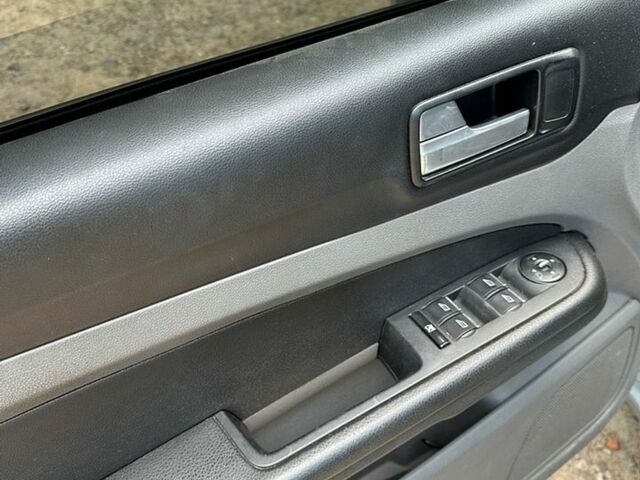 Синій Форд Фокус, об'ємом двигуна 2 л та пробігом 285 тис. км за 5900 $, фото 9 на Automoto.ua