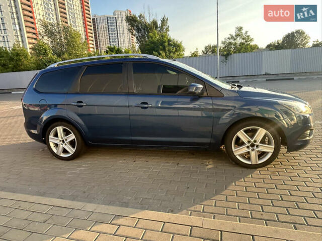 Синій Форд Фокус, об'ємом двигуна 1.6 л та пробігом 286 тис. км за 5600 $, фото 3 на Automoto.ua