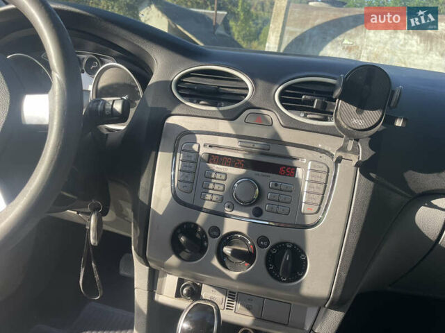 Синий Форд Фокус, объемом двигателя 2 л и пробегом 213 тыс. км за 5000 $, фото 7 на Automoto.ua