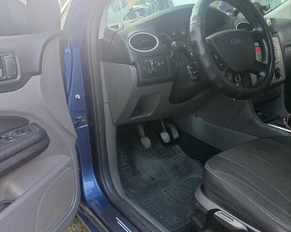 Синій Форд Фокус, об'ємом двигуна 1.75 л та пробігом 330 тис. км за 5700 $, фото 2 на Automoto.ua