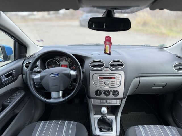 Синий Форд Фокус, объемом двигателя 1.6 л и пробегом 211 тыс. км за 4650 $, фото 4 на Automoto.ua