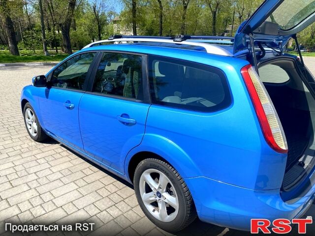 Форд Фокус 2009 у Запоріжжя на Automoto.ua Синій Форд Фокус, об'ємом двигуна 1.6 л та пробігом 214 тис. км за 7500 $, фото 2 на Automoto.ua