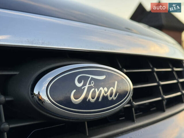 Синій Форд Фокус, об'ємом двигуна 1.6 л та пробігом 197 тис. км за 5999 $, фото 4 на Automoto.ua