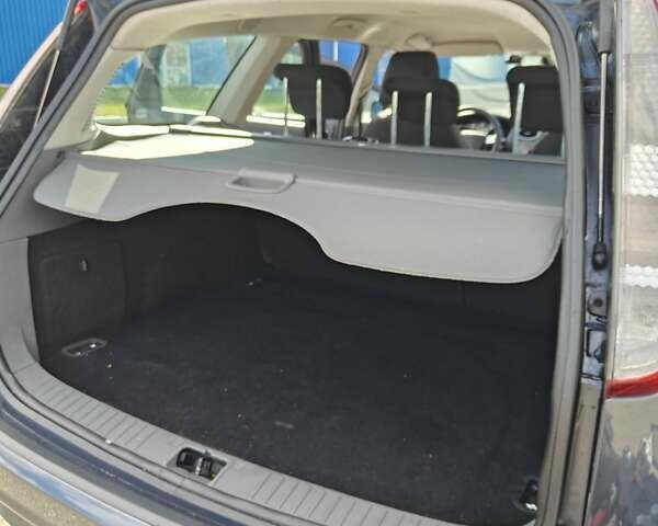 Синий Форд Фокус, объемом двигателя 1.6 л и пробегом 256 тыс. км за 6800 $, фото 50 на Automoto.ua