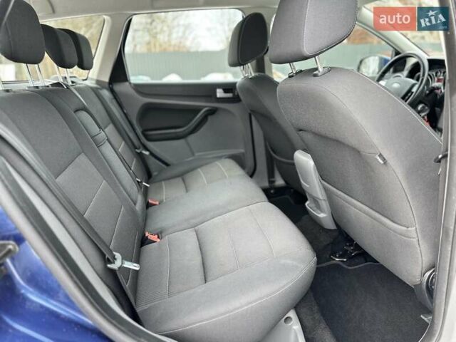 Синій Форд Фокус, об'ємом двигуна 1.8 л та пробігом 184 тис. км за 5950 $, фото 53 на Automoto.ua