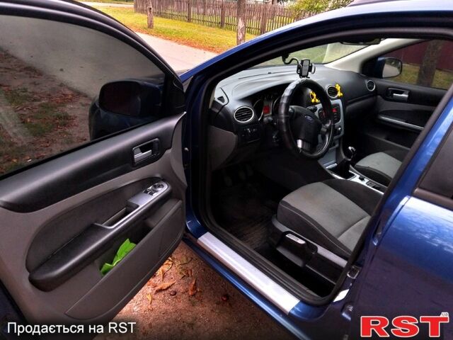 Форд Фокус 2009 у Коростене на Automoto.ua Синій Форд Фокус, об'ємом двигуна 1.8 л та пробігом 236 тис. км за 5200 $, фото 9 на Automoto.ua