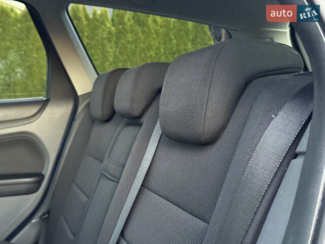 Синій Форд Фокус, об'ємом двигуна 1.6 л та пробігом 197 тис. км за 5999 $, фото 64 на Automoto.ua