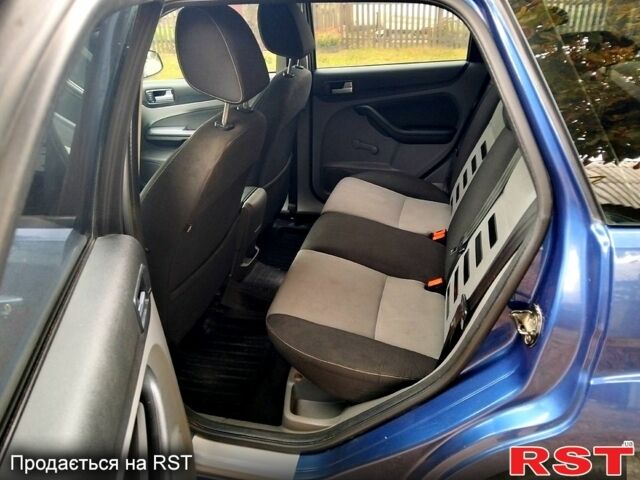 Форд Фокус 2009 у Коростене на Automoto.ua Синій Форд Фокус, об'ємом двигуна 1.8 л та пробігом 236 тис. км за 5200 $, фото 8 на Automoto.ua