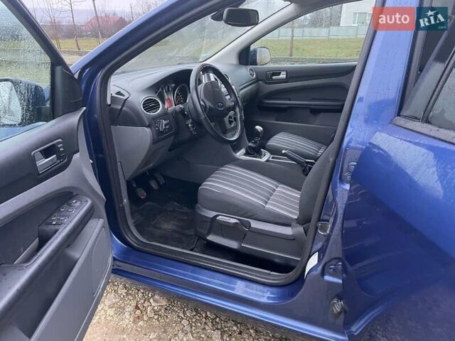 Синій Форд Фокус, об'ємом двигуна 1.6 л та пробігом 237 тис. км за 6200 $, фото 14 на Automoto.ua