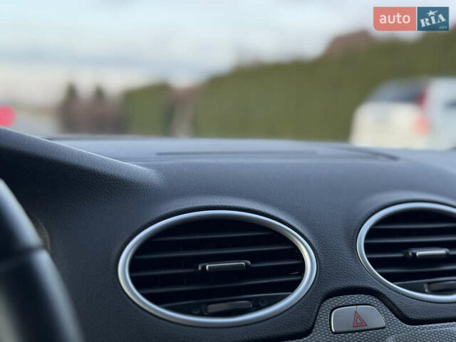 Синій Форд Фокус, об'ємом двигуна 1.6 л та пробігом 197 тис. км за 5999 $, фото 54 на Automoto.ua