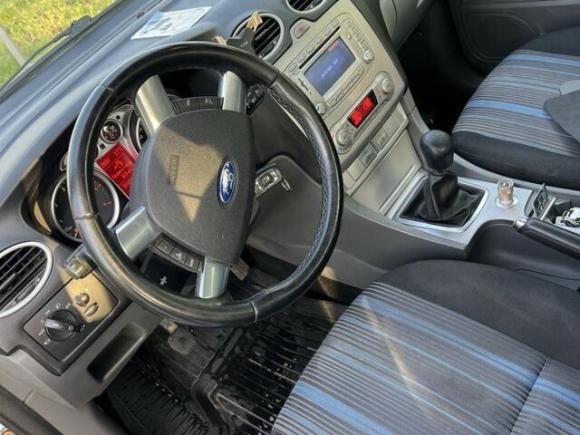 Синий Форд Фокус, объемом двигателя 1.6 л и пробегом 299 тыс. км за 5150 $, фото 10 на Automoto.ua