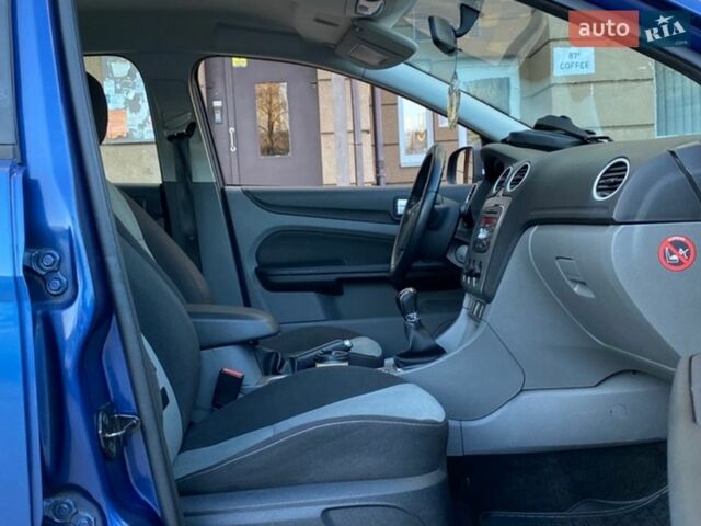 Синій Форд Фокус, об'ємом двигуна 1.6 л та пробігом 201 тис. км за 5950 $, фото 38 на Automoto.ua