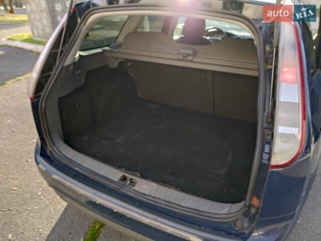 Синий Форд Фокус, объемом двигателя 1.56 л и пробегом 236 тыс. км за 5300 $, фото 10 на Automoto.ua