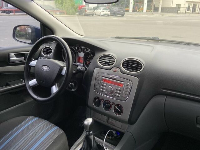 Синий Форд Фокус, объемом двигателя 1.6 л и пробегом 214 тыс. км за 4199 $, фото 17 на Automoto.ua